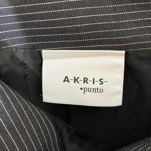 𝅺AKRIS Punto Gray and white pinstripe size 8 - Picture 2 of 7